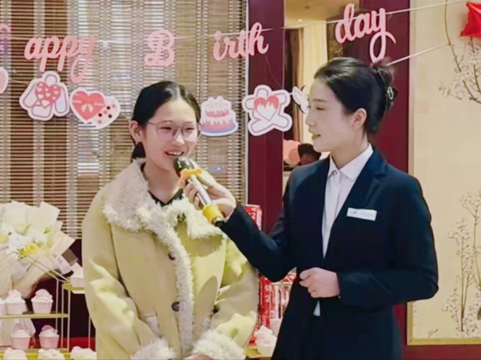 人生第一次，主持夢(mèng)的初次綻放